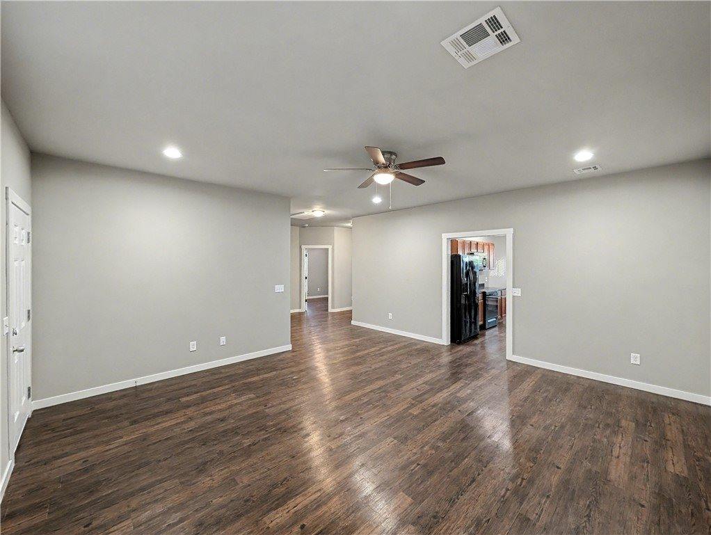 860 & 862 Oakwood Court, Centerton, AR 72719