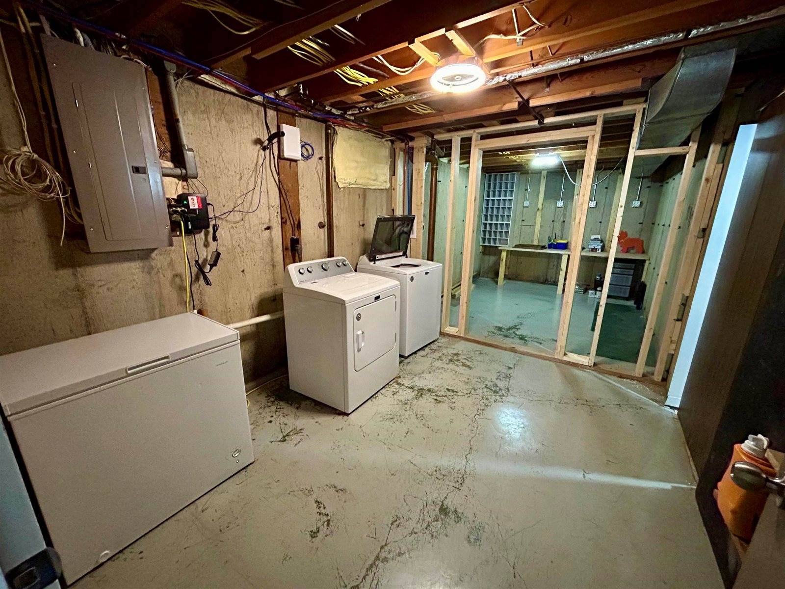 913 20th St. NW, Minot, ND 58703