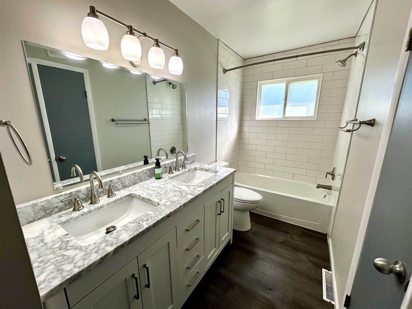 913 20th St. NW, Minot, ND 58703