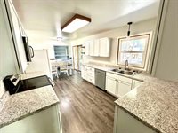 913 20th St. NW, Minot, ND 58703