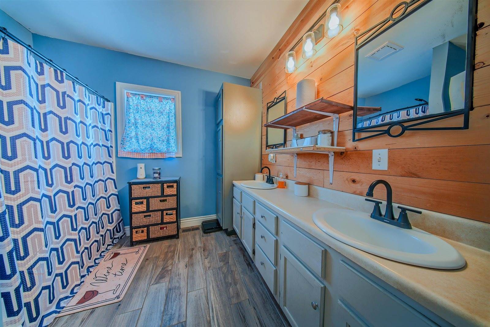 505 West Maple St, Oxford, KS 67119