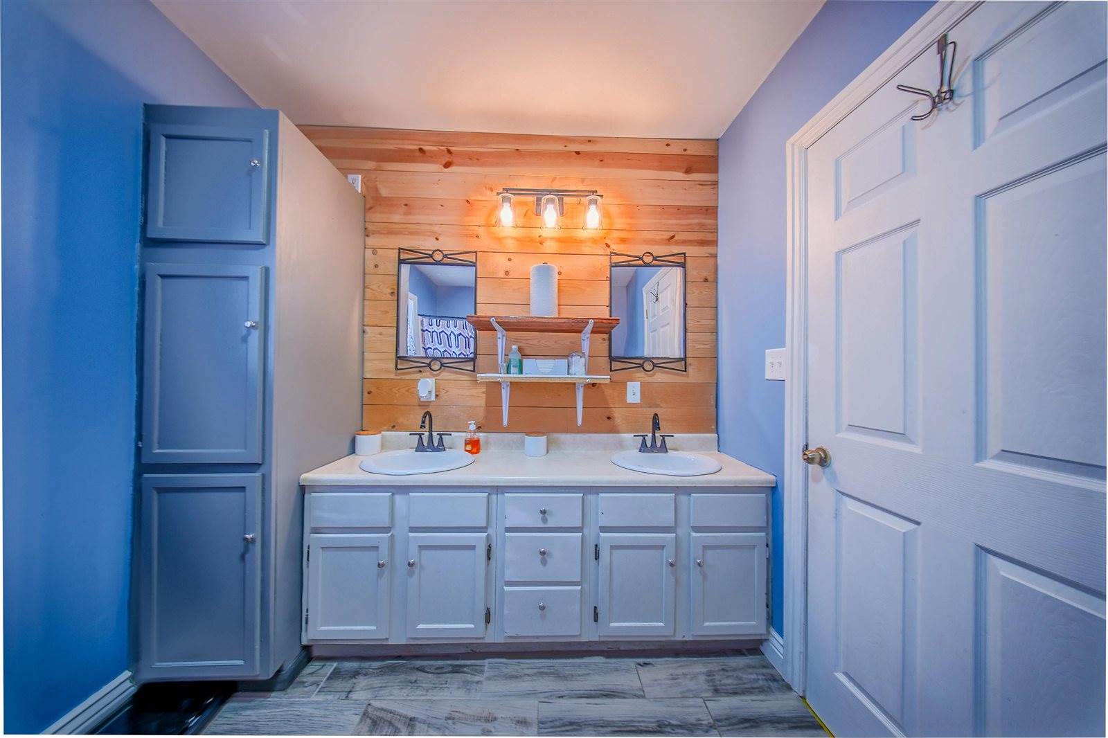 505 West Maple St, Oxford, KS 67119