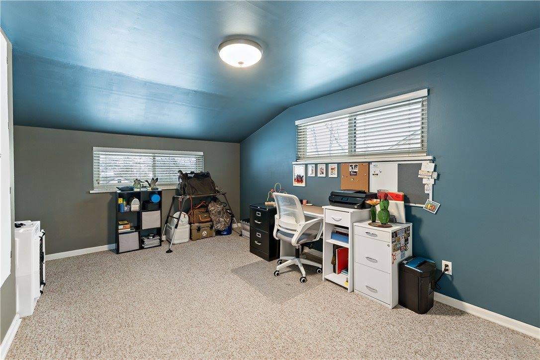 133 Cambridge Rd, Bethel Park, PA 15102