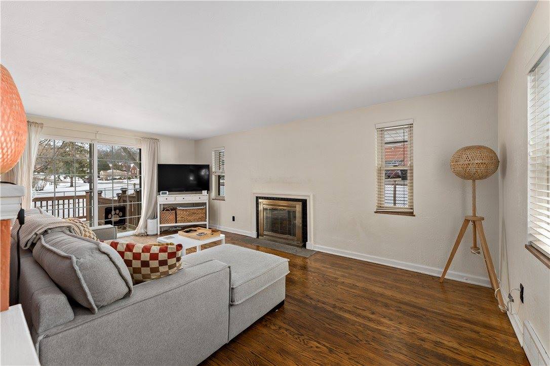 133 Cambridge Rd, Bethel Park, PA 15102