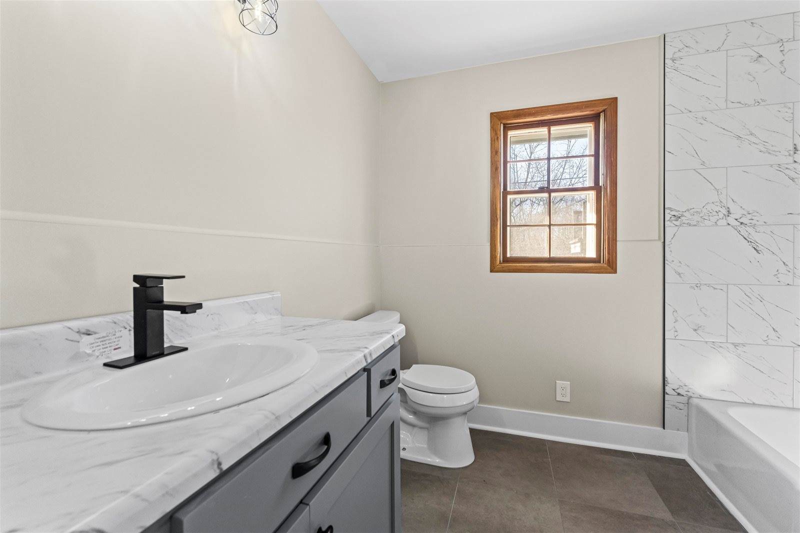 2329 Co Rd 1428, Vinemont, AL 35179