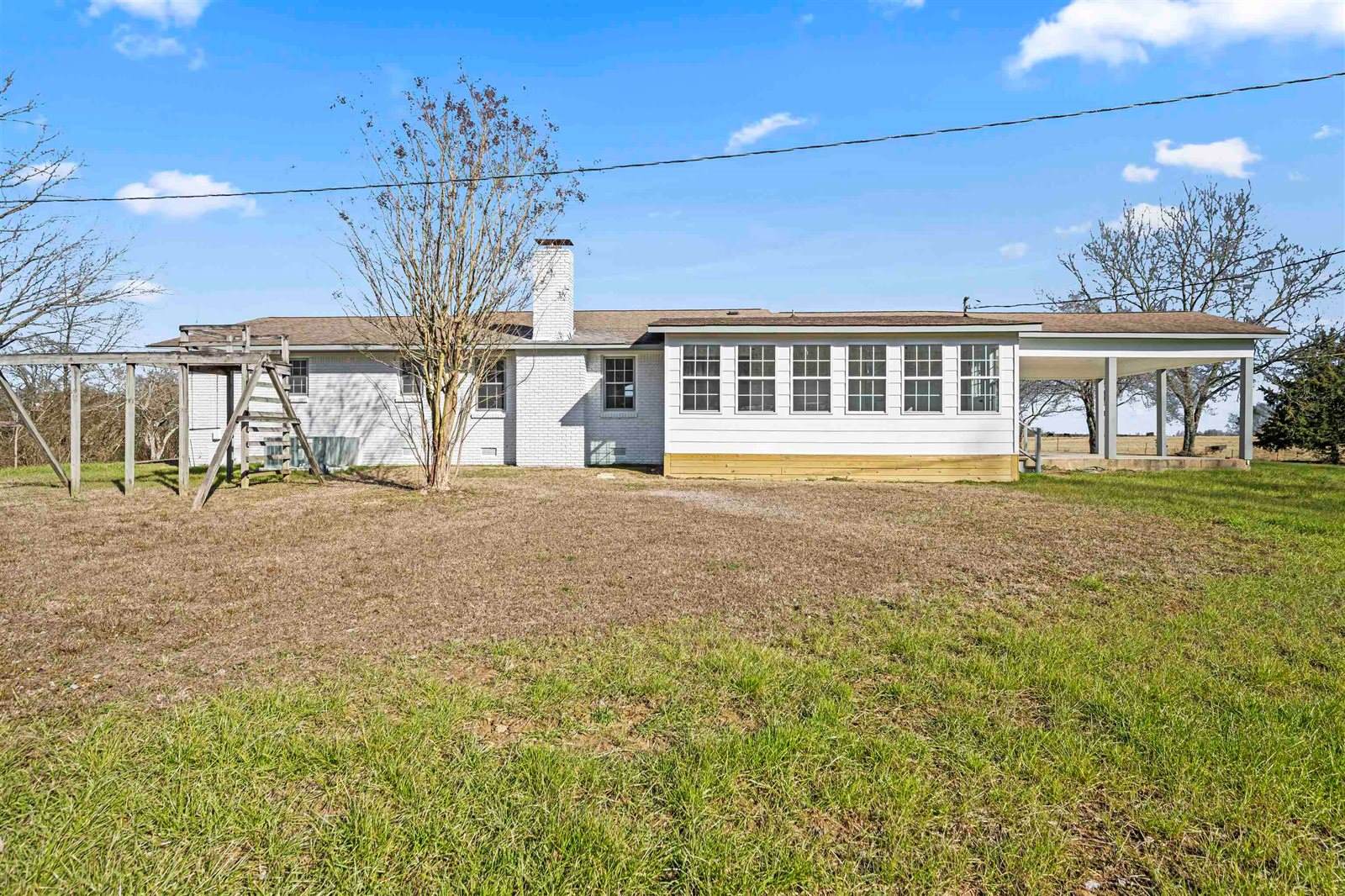 2329 Co Rd 1428, Vinemont, AL 35179