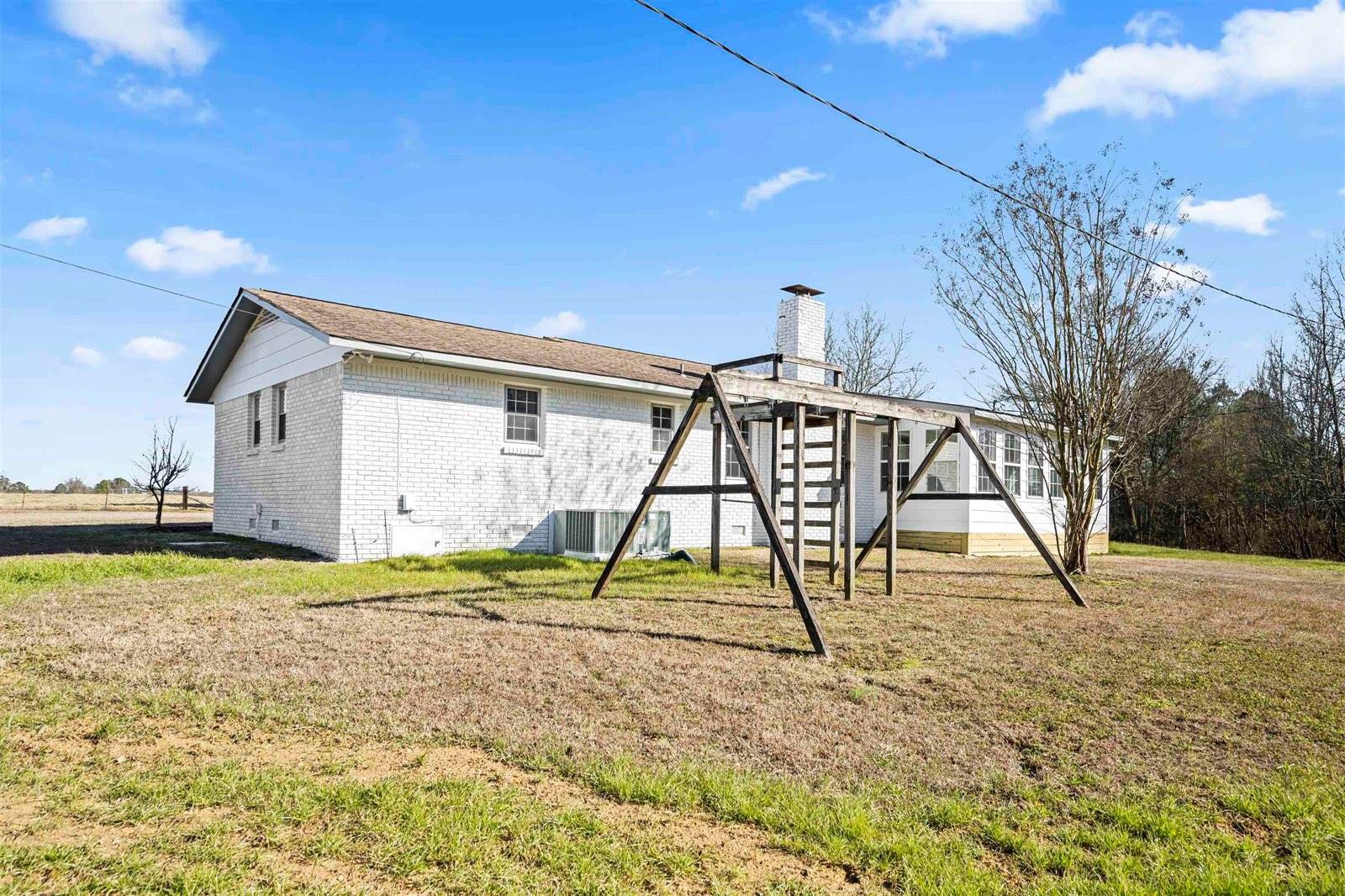 2329 Co Rd 1428, Vinemont, AL 35179