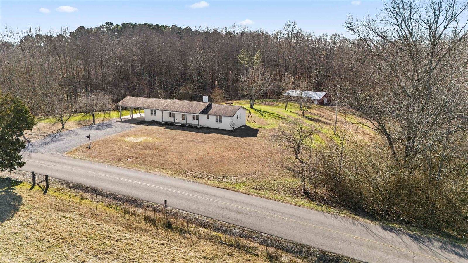 2329 Co Rd 1428, Vinemont, AL 35179