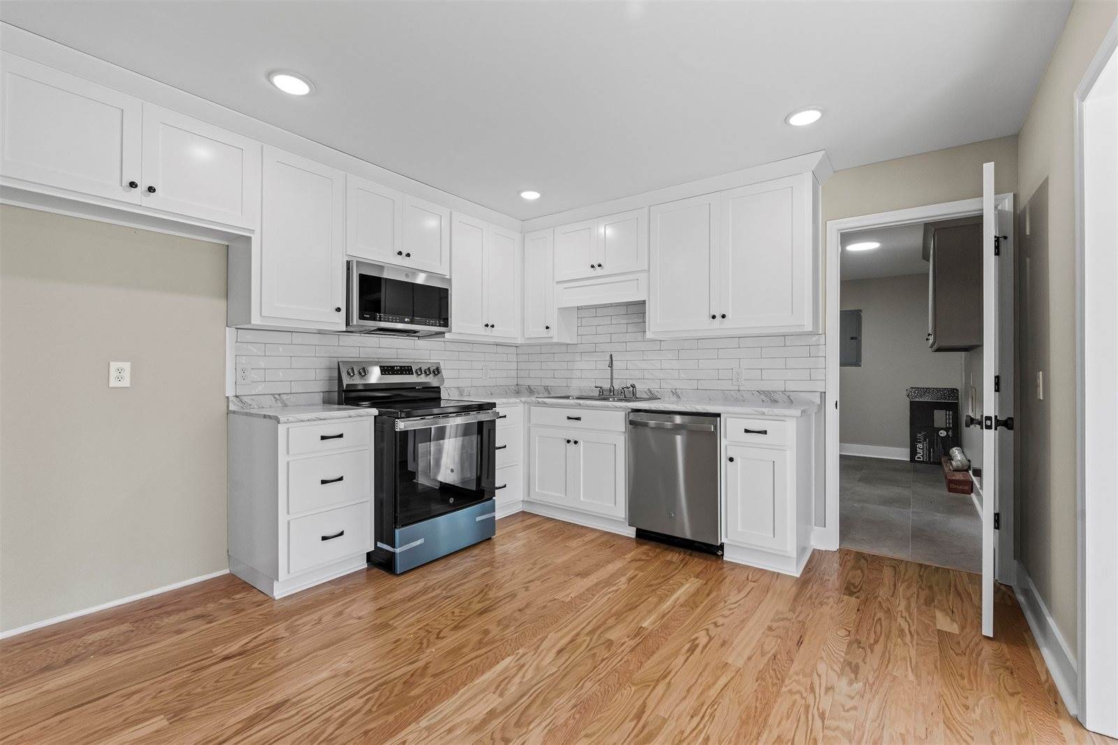 2329 Co Rd 1428, Vinemont, AL 35179