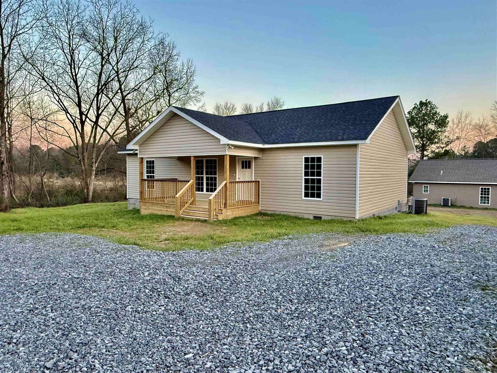 720 Co Rd 1447, Vinemont, AL 35179
