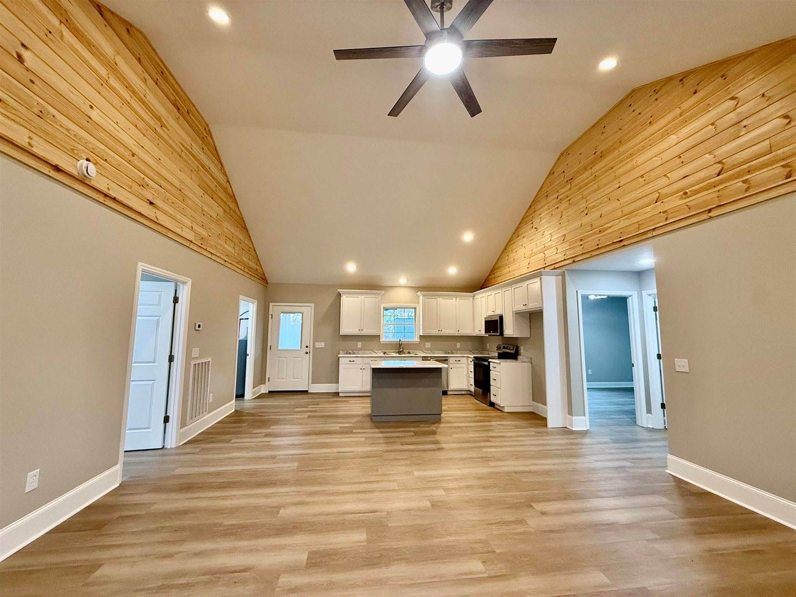 720 Co Rd 1447, Vinemont, AL 35179