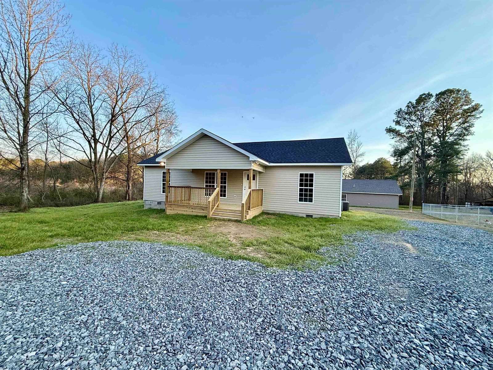 720 Co Rd 1447, Vinemont, AL 35179
