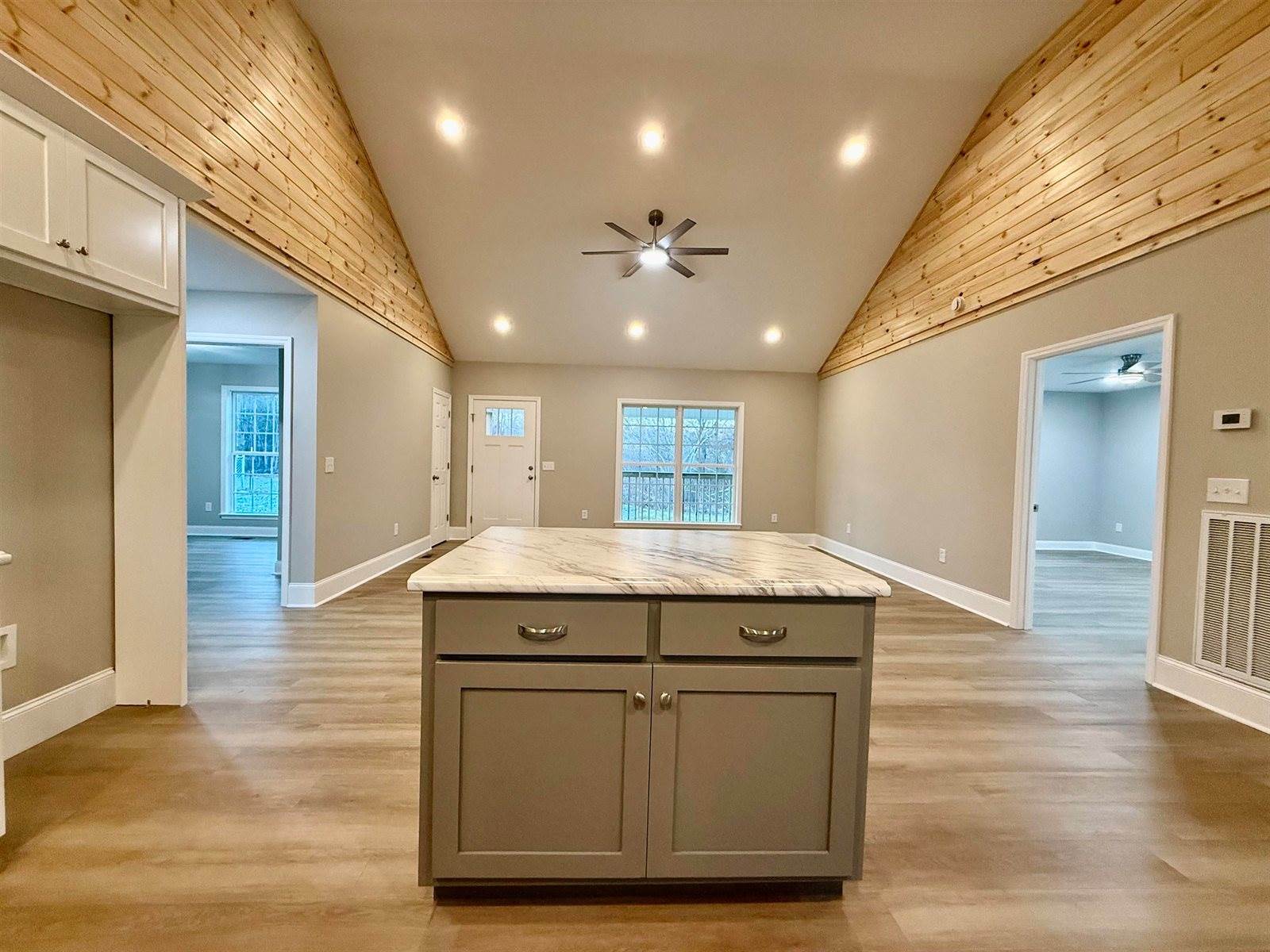 720 Co Rd 1447, Vinemont, AL 35179