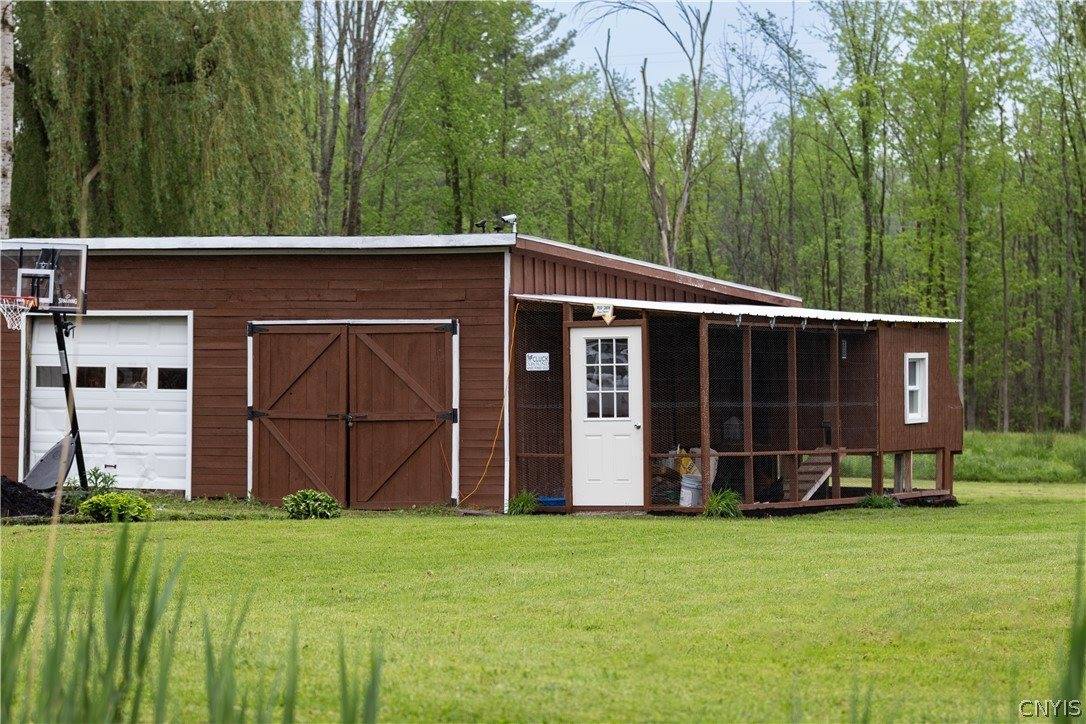 9576 Black Creek Road, Clay, NY 13029