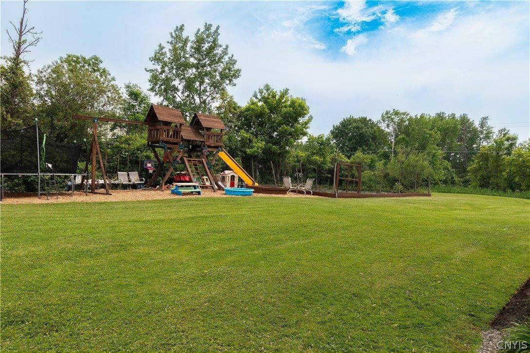 9576 Black Creek Road, Clay, NY 13029