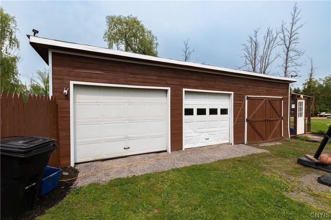 9576 Black Creek Road, Clay, NY 13029