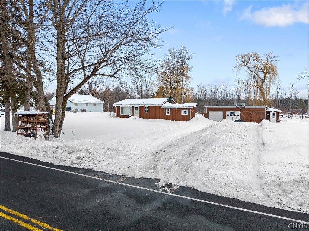 9576 Black Creek Road, Clay, NY 13029