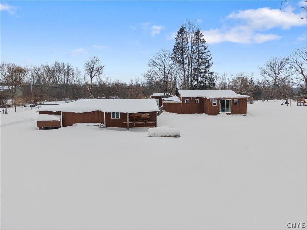 9576 Black Creek Road, Clay, NY 13029