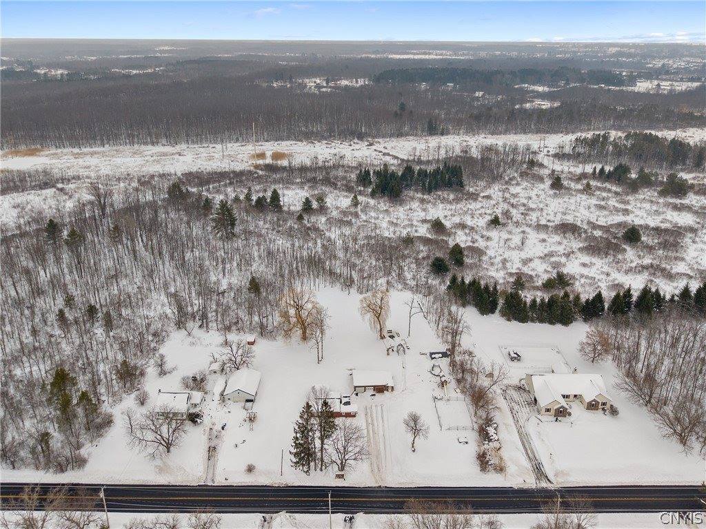 9576 Black Creek Road, Clay, NY 13029