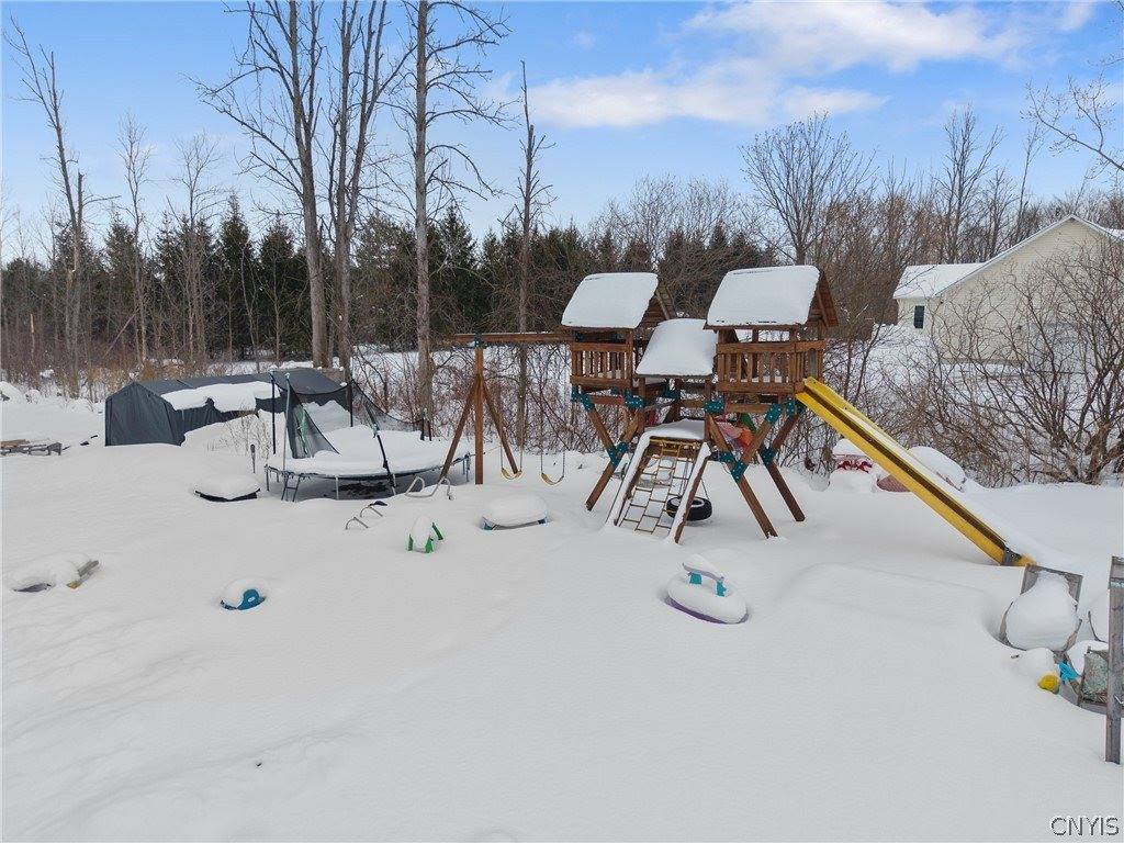 9576 Black Creek Road, Clay, NY 13029