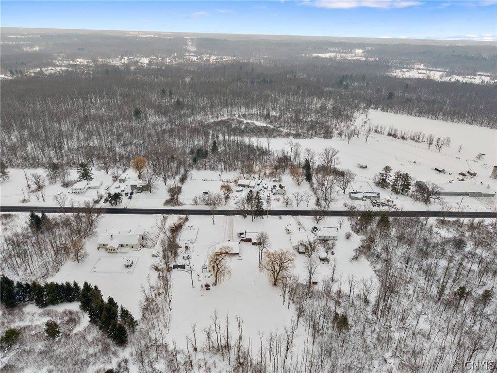 9576 Black Creek Road, Clay, NY 13029