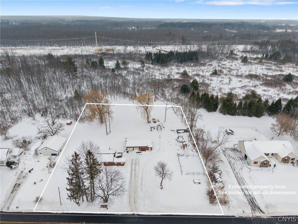 9576 Black Creek Road, Clay, NY 13029