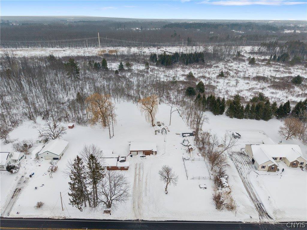 9576 Black Creek Road, Clay, NY 13029