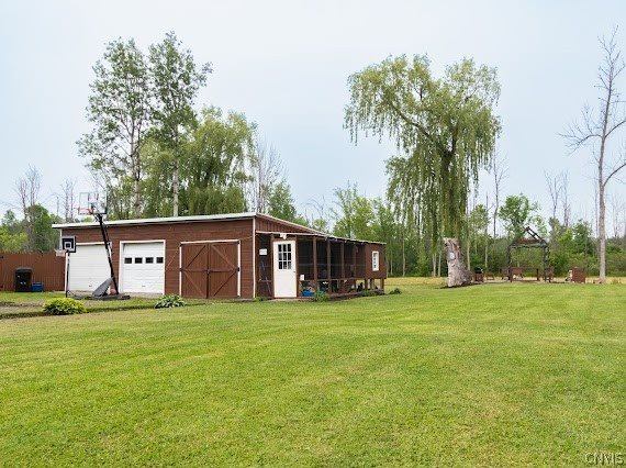 9576 Black Creek Road, Clay, NY 13029