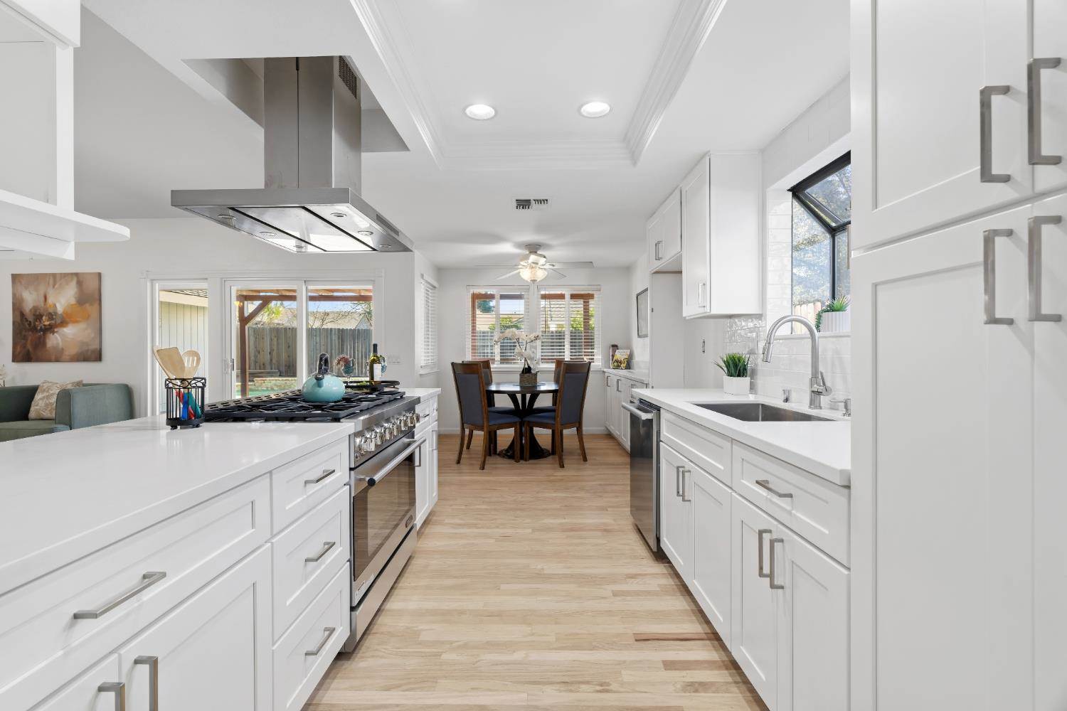 1333 Stonebridge Way, Roseville, CA 95661