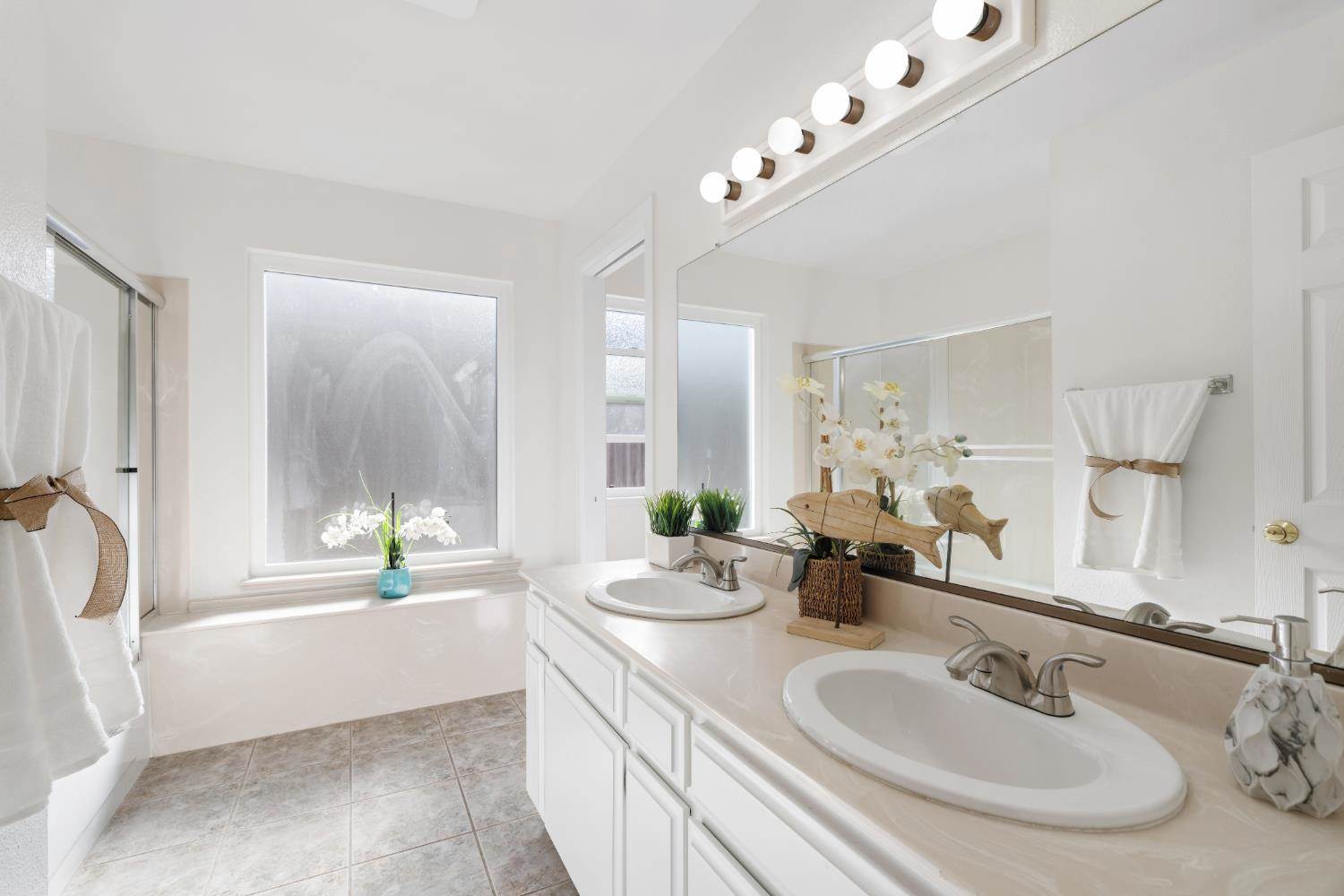 1333 Stonebridge Way, Roseville, CA 95661