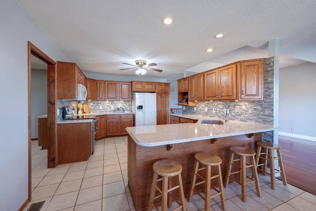10 Leed Rd, Winfield, KS 67156