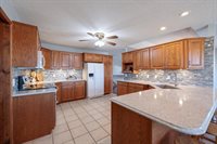10 Leed Rd, Winfield, KS 67156