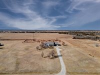 10 Leed Rd, Winfield, KS 67156
