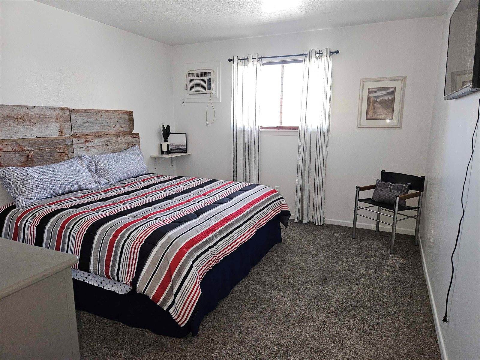 2212 Okoboji, Milford, IA 51351