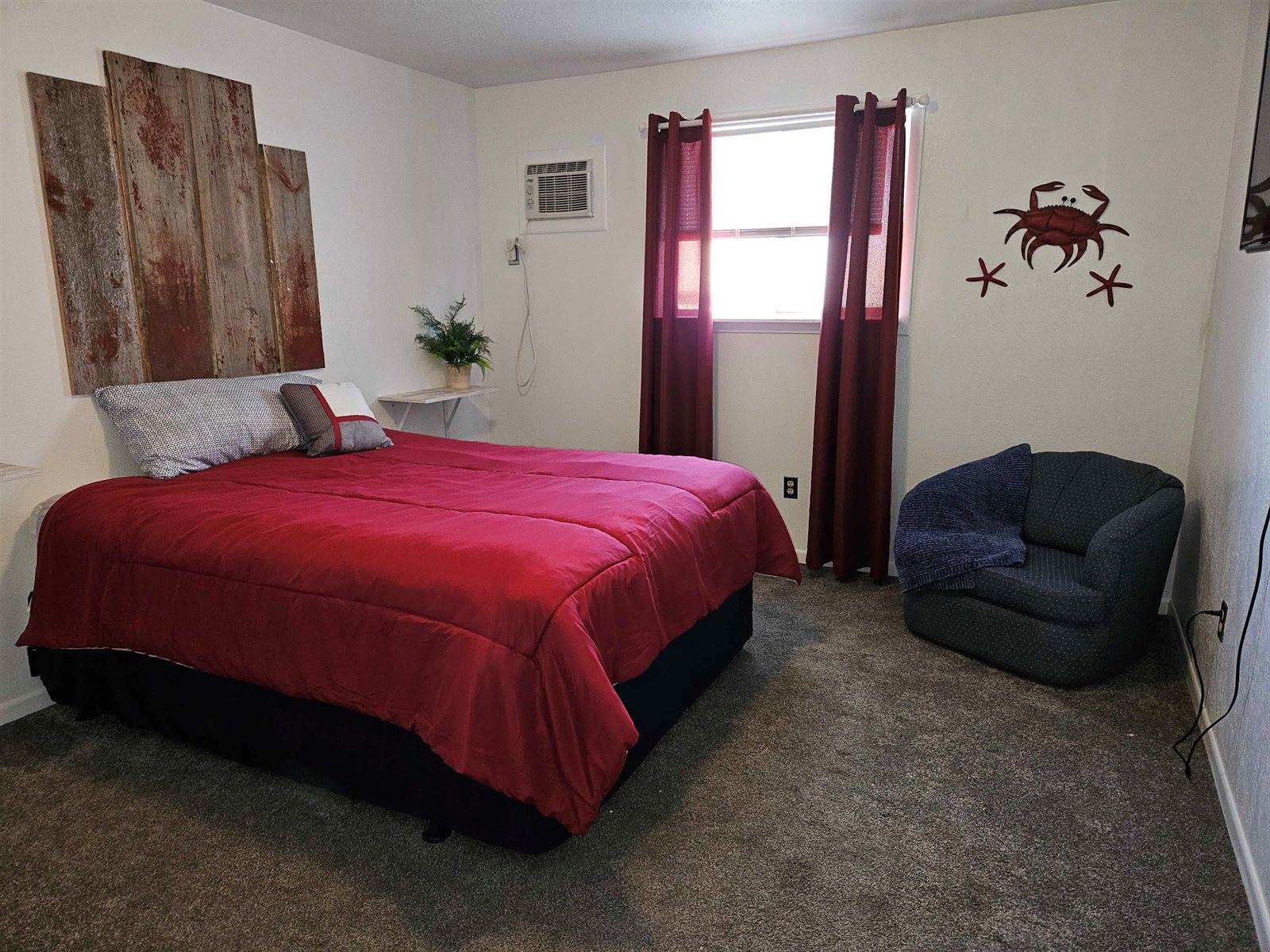 2212 Okoboji, Milford, IA 51351