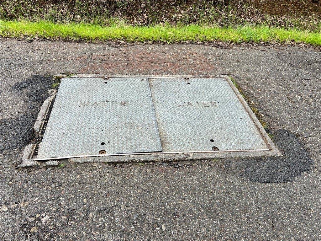 12215 Mountain View Drive, Clearlake Oaks, CA 95423