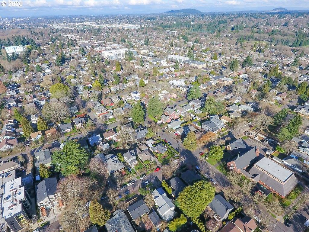 1414 SE Lambert, Portland, OR 97202