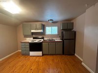 1414 SE Lambert, Portland, OR 97202