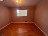 1414 SE Lambert, Portland, OR 97202