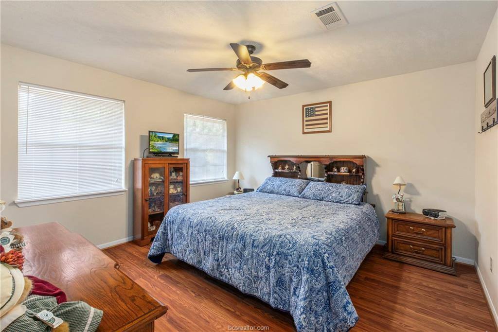 701 Birch Forest, Somerville, TX 77879