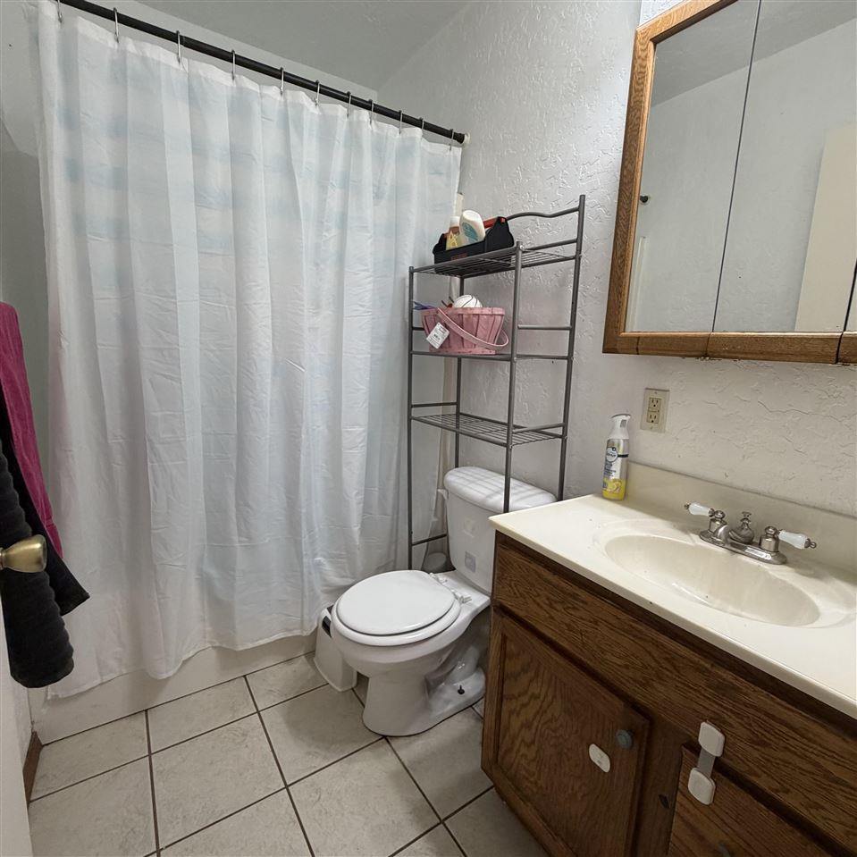 221 West Kansas St, Walters, OK 73572