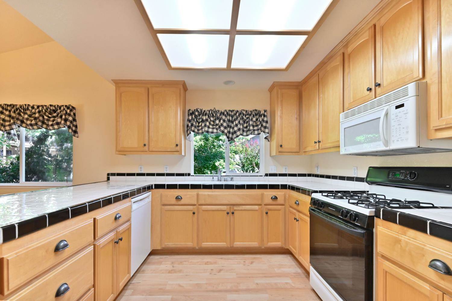 735 Live Oak Drive, Angels Camp, CA 95222