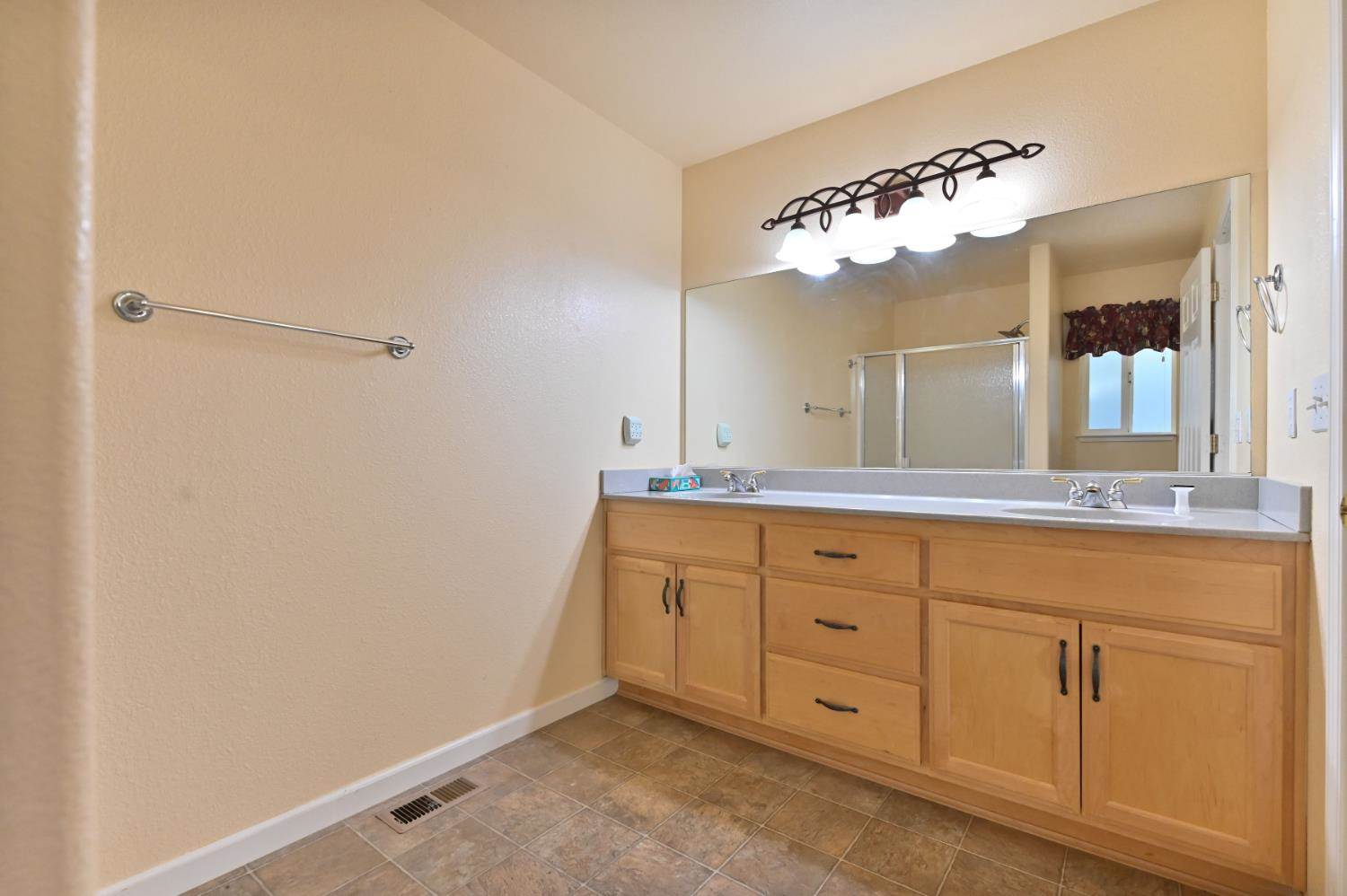 735 Live Oak Drive, Angels Camp, CA 95222