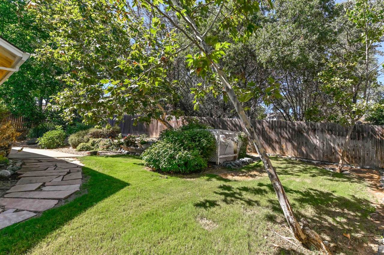 735 Live Oak Drive, Angels Camp, CA 95222