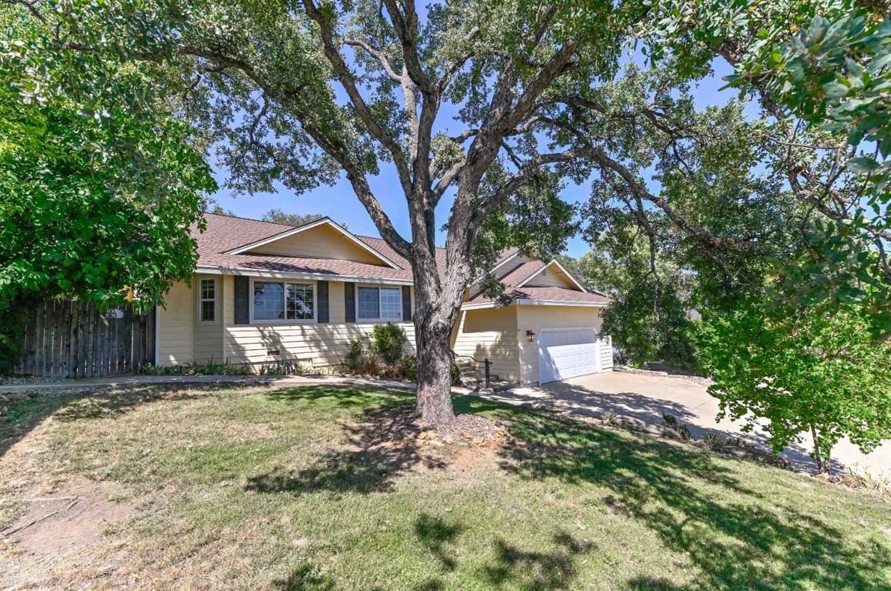 735 Live Oak Drive, Angels Camp, CA 95222