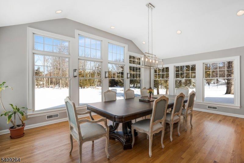 305 Raymond Ct, Bridgewater Township, NJ 08807