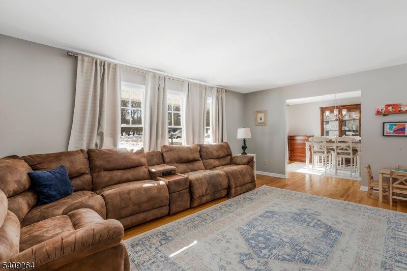 305 Raymond Ct, Bridgewater Township, NJ 08807