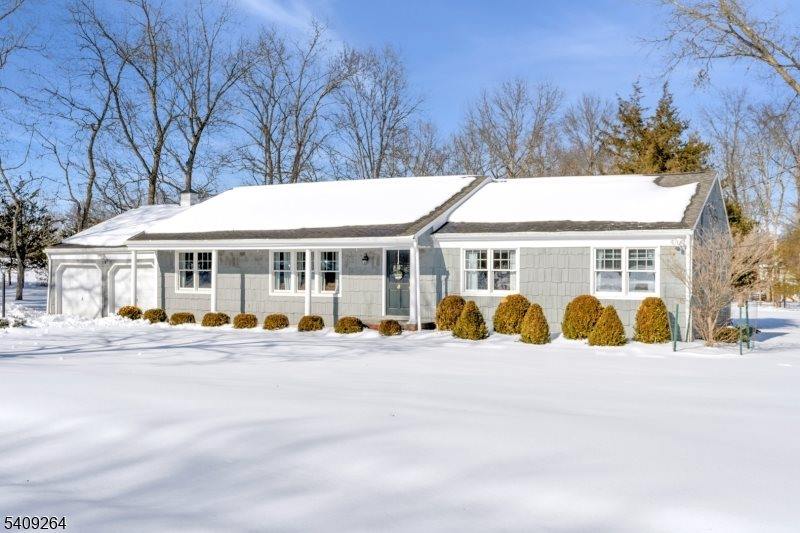 305 Raymond Ct, Bridgewater Township, NJ 08807