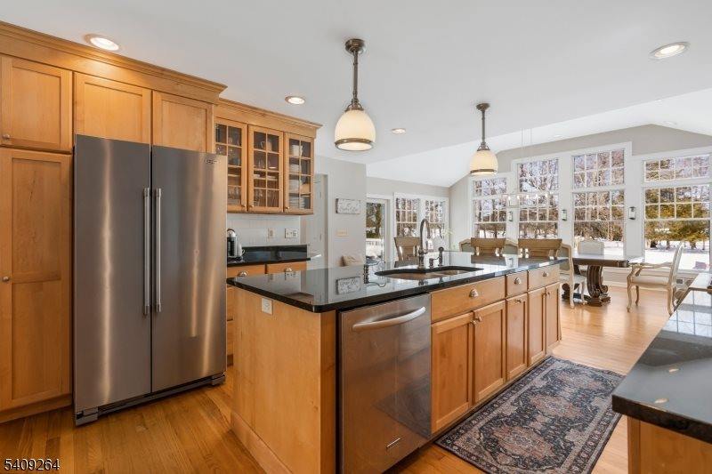 305 Raymond Ct, Bridgewater Township, NJ 08807