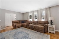 305 Raymond Ct, Bridgewater Township, NJ 08807